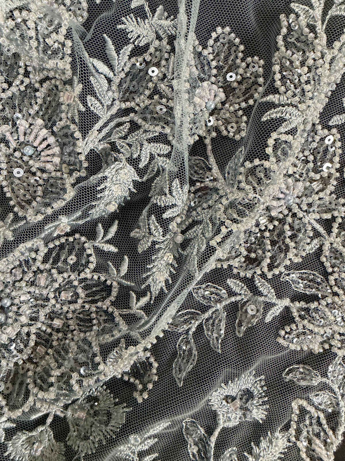Tulle brodé de perles gris-bleu - EB1041