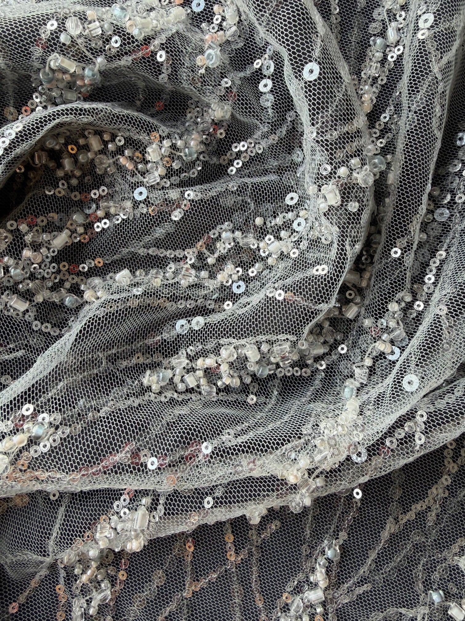 Tulle brodé de perles ivoire/rose - EB1049