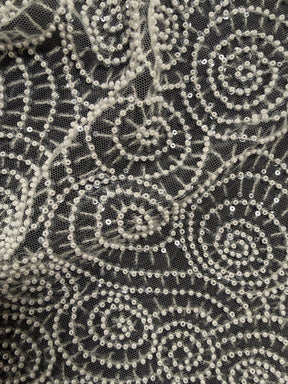 Tulle brodé de perles ivoire - EB1060