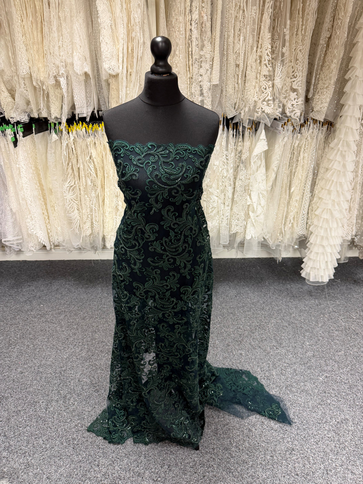 Tulle brodé de perles Hunter - EB1069