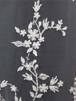 Tulle brodé de perles ivoire - EB1073