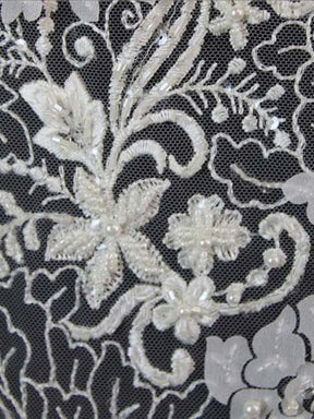 Tulle brodé de perles ivoire - EB1076