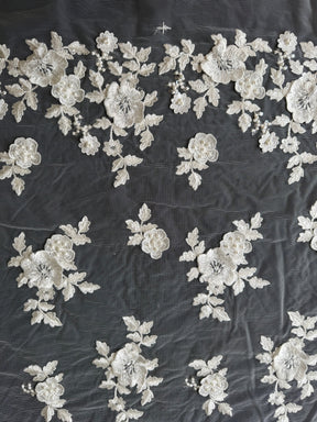 Tulle ivoire brodé de perles 3D - EB1088