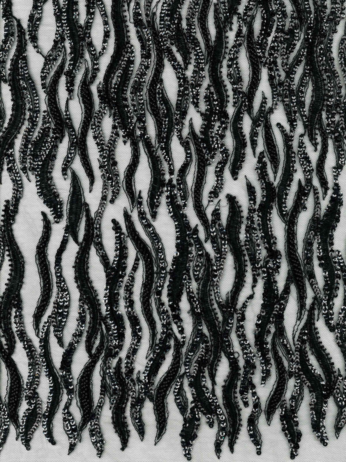 Tulle noir brodé de perles - EB1089