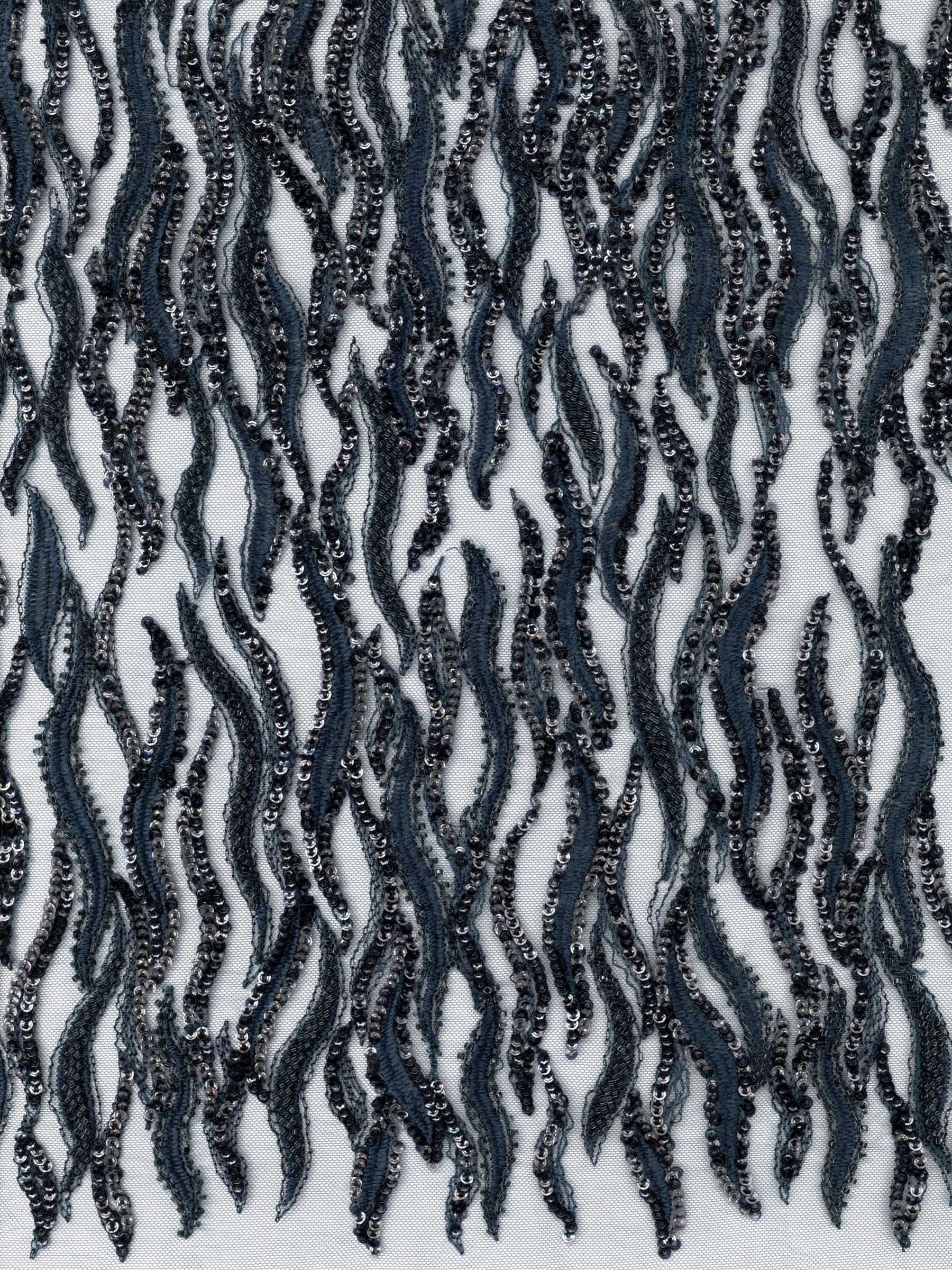 Tulle bleu marine brodé de perles - EB1089