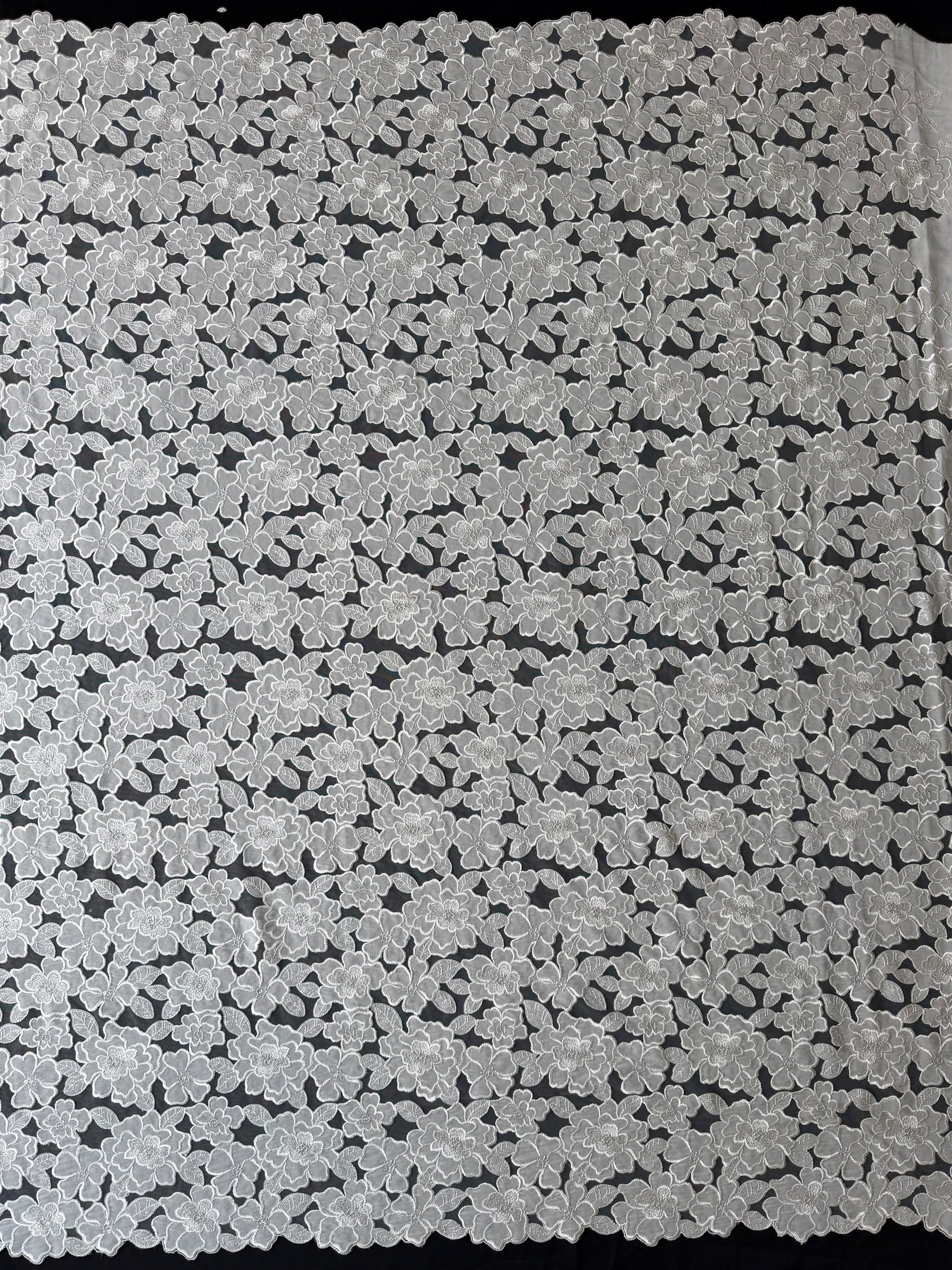Tulle brodé de sequins ivoire - EB3003