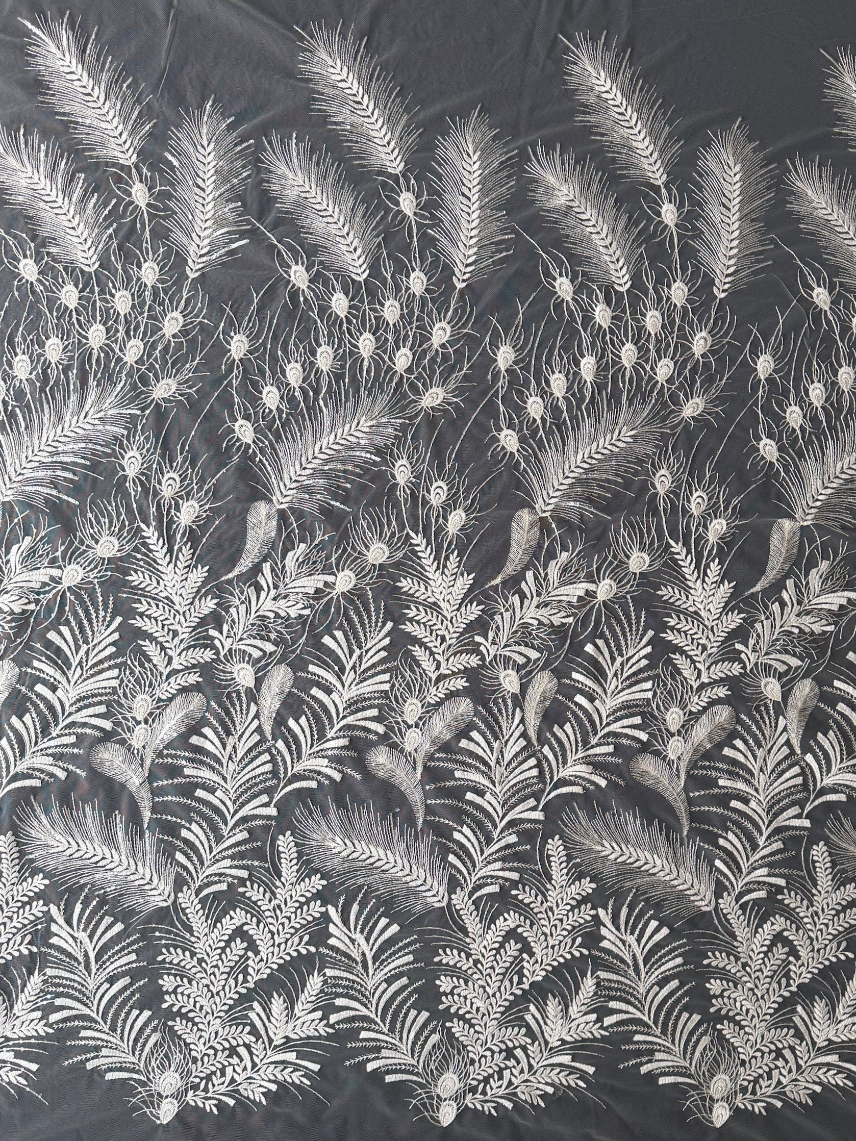 Dentelle brodée de sequins ivoire - EB3025