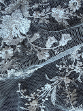 Dentelle brodée ivoire sur ivoire - EB3027