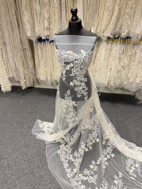 Dentelle brodée de sequins ivoire - EB3035