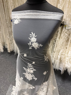 Dentelle brodée de sequins ivoire - EB3041