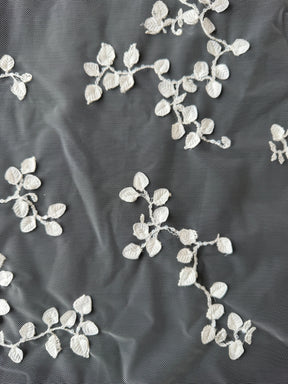 Dentelle brodée de sequins ivoire - EB3042