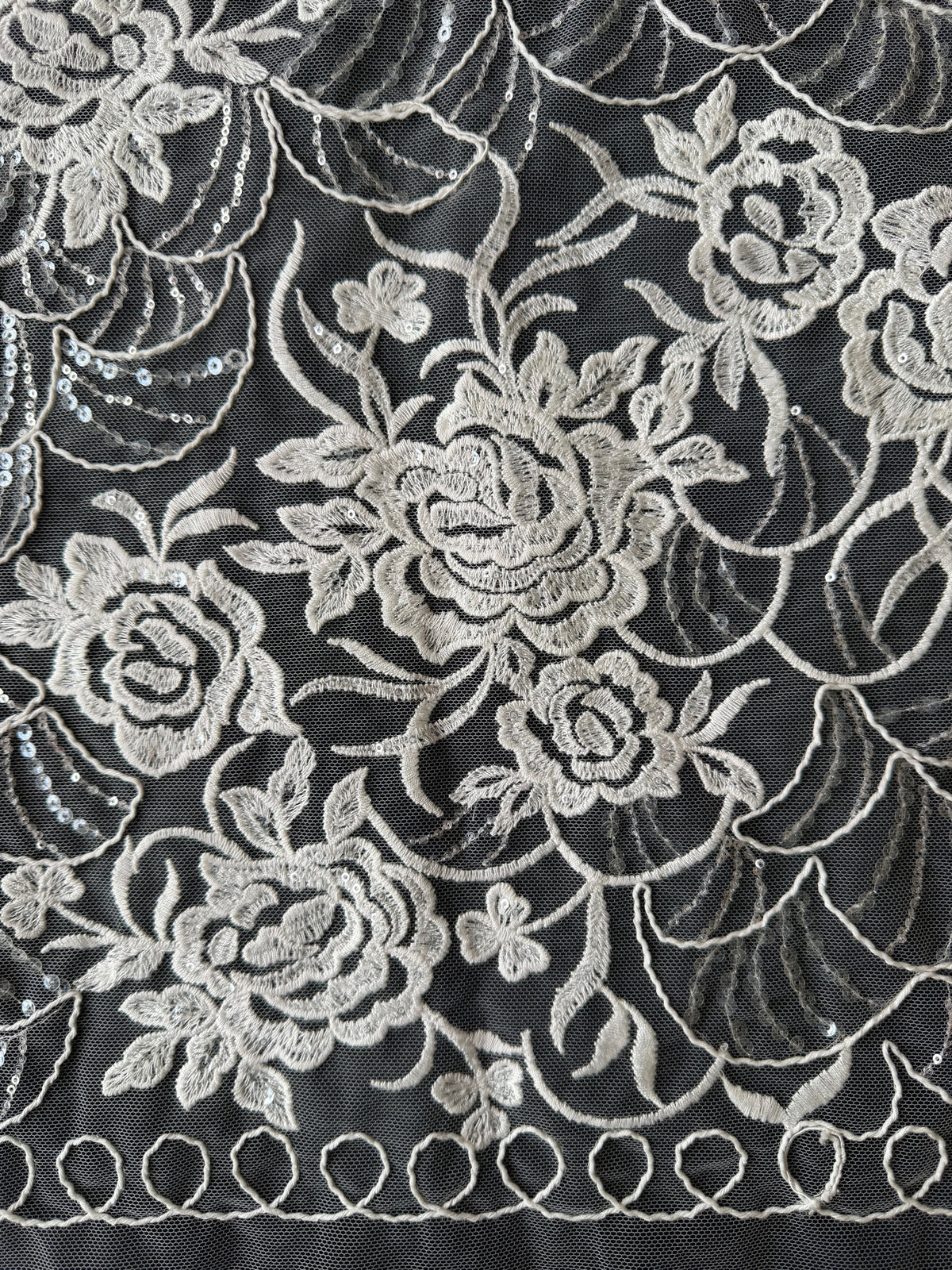 Dentelle Raschel à paillettes ivoire - EB3047