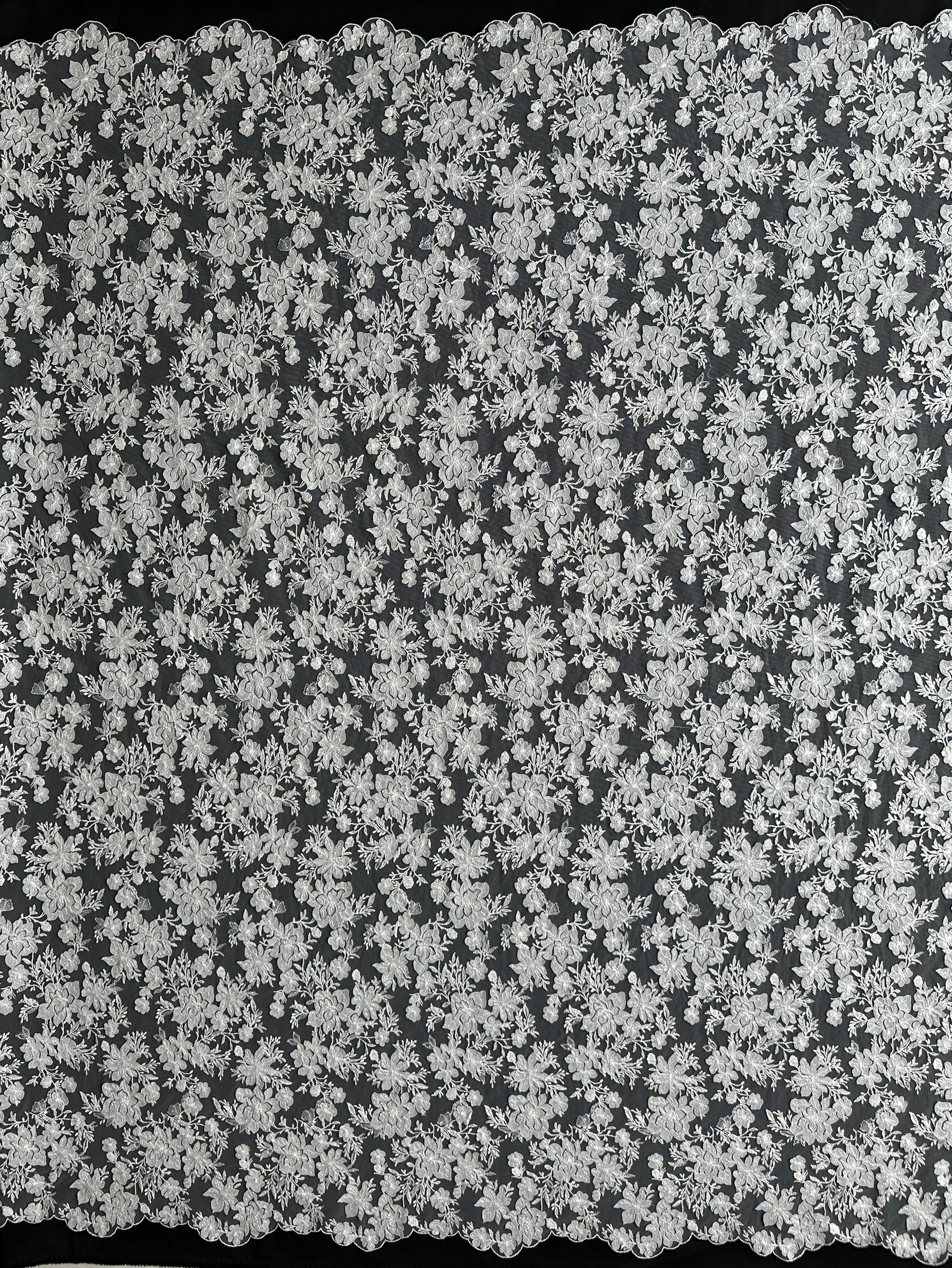 Dentelle brodée à sequins ivoire - EB3053