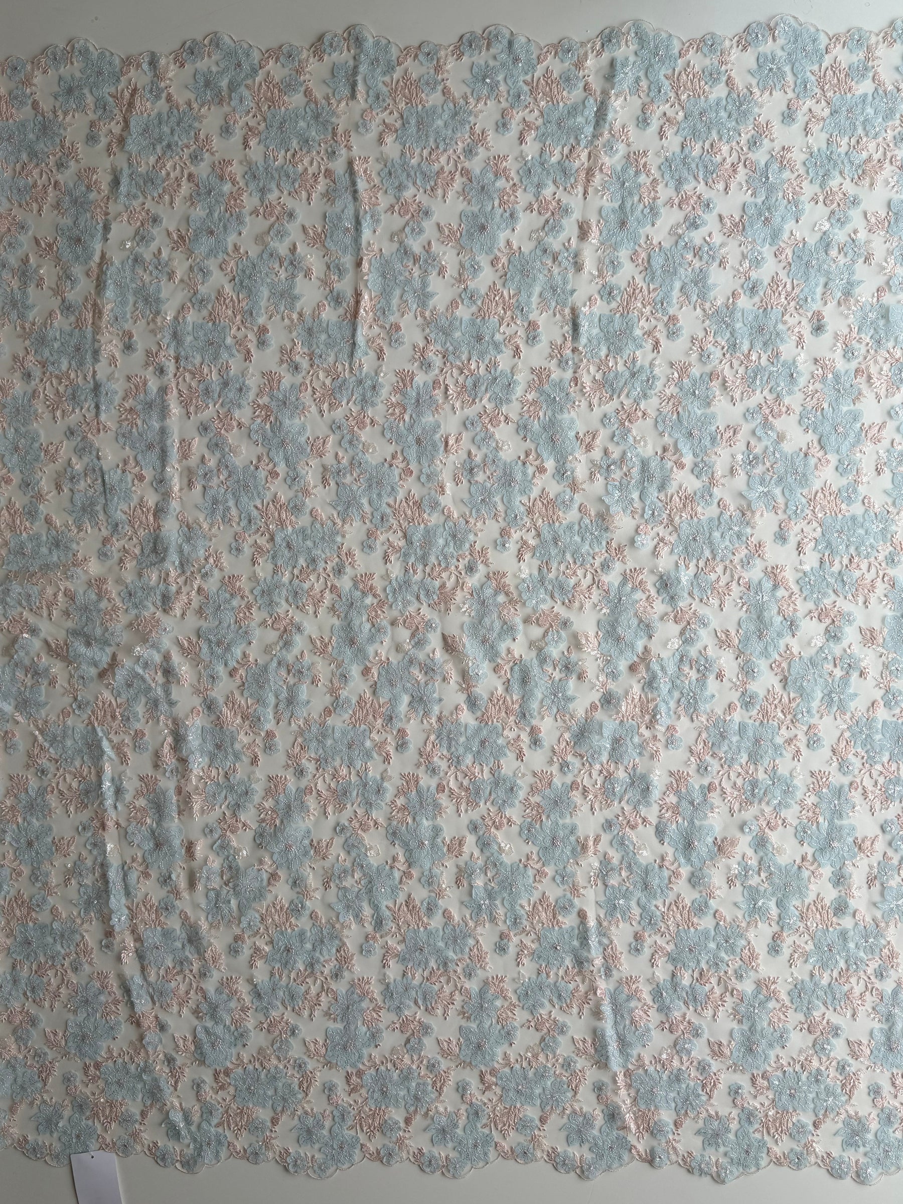 Dentelle brodée rose et bleue - EB3053