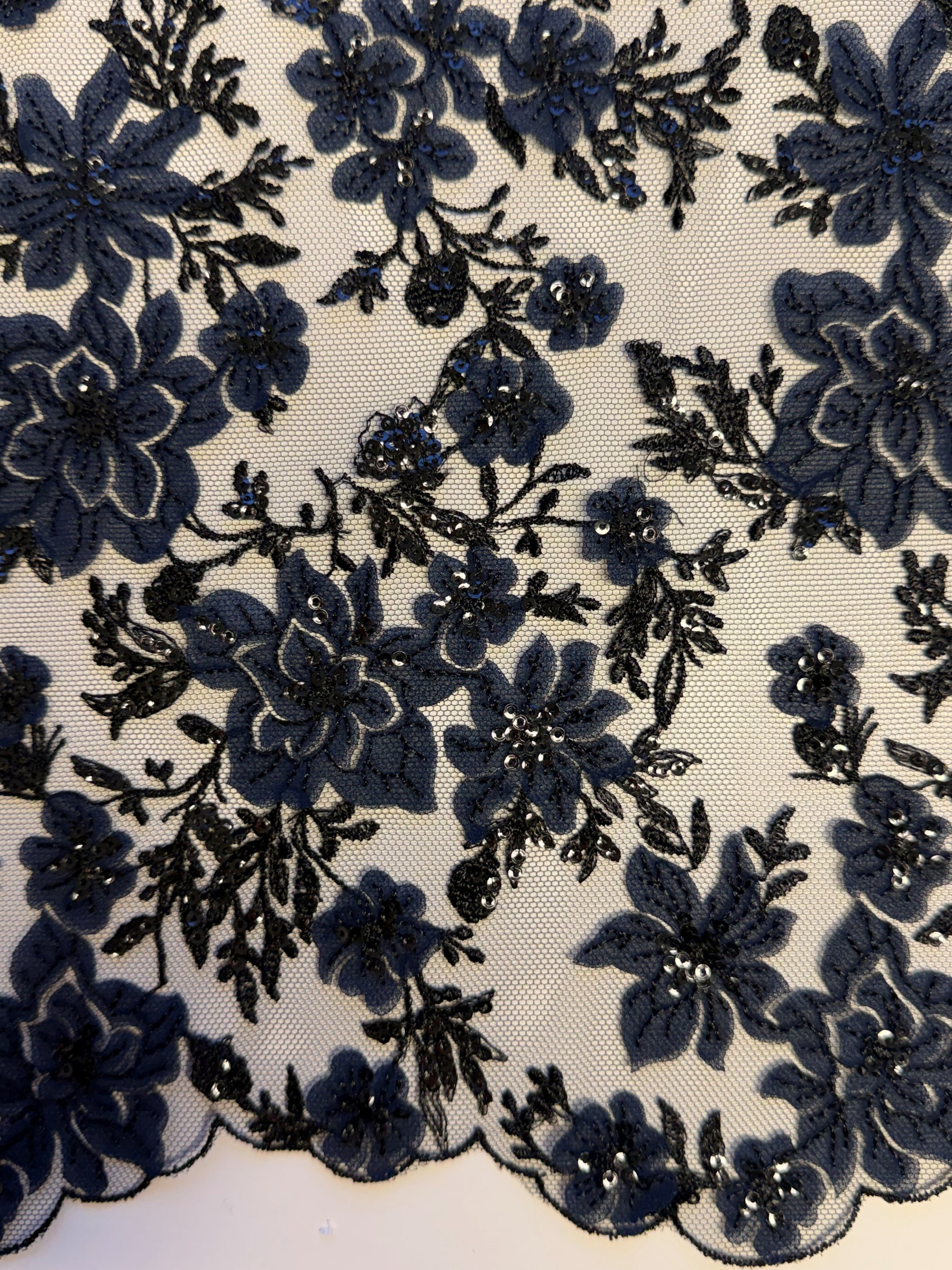 Dentelle brodée bleu marine et noire - EB3053