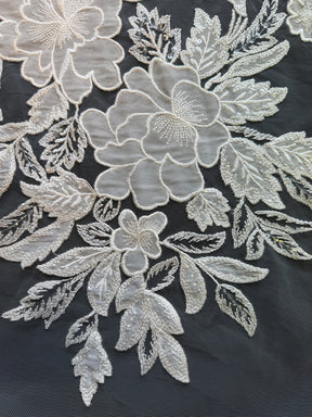 Dentelle brodée de sequins ivoire - EB3055