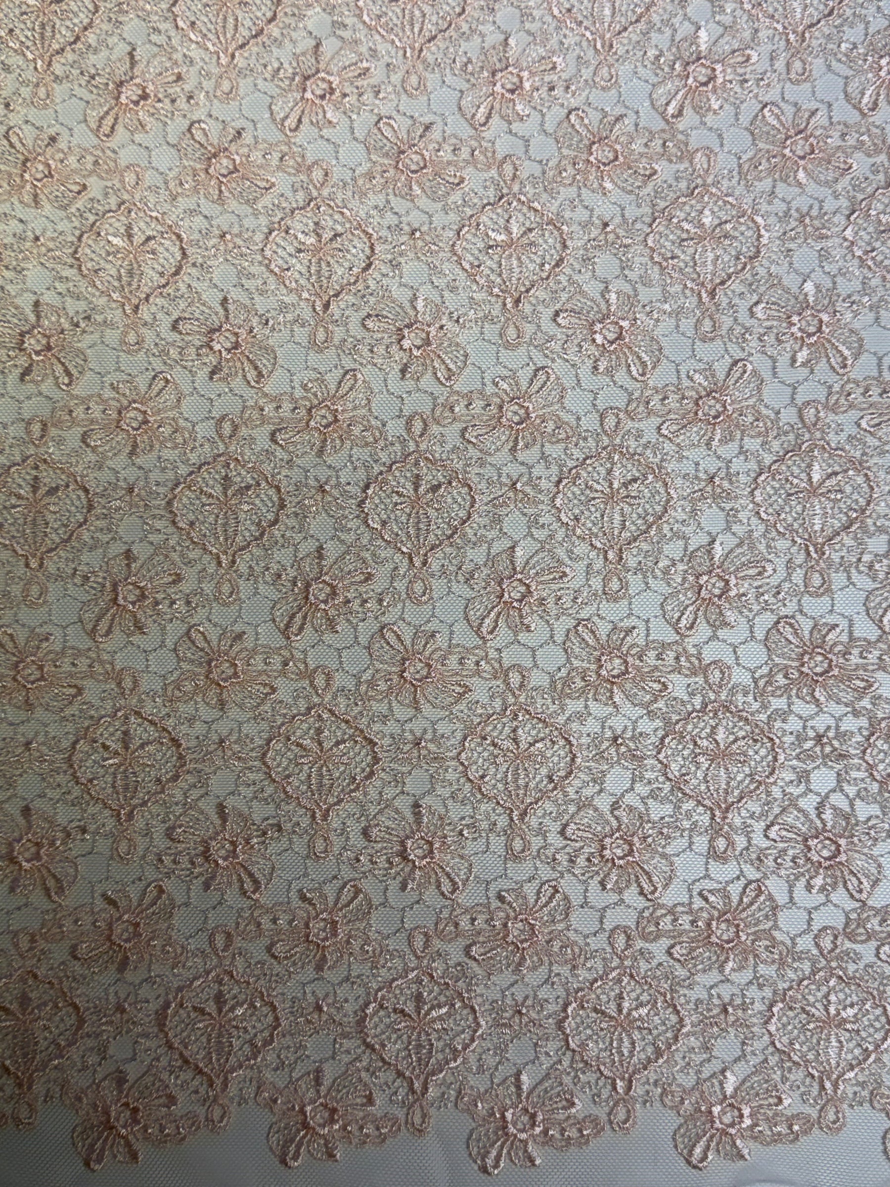 Dentelle brodée rose coquillage - EB5010