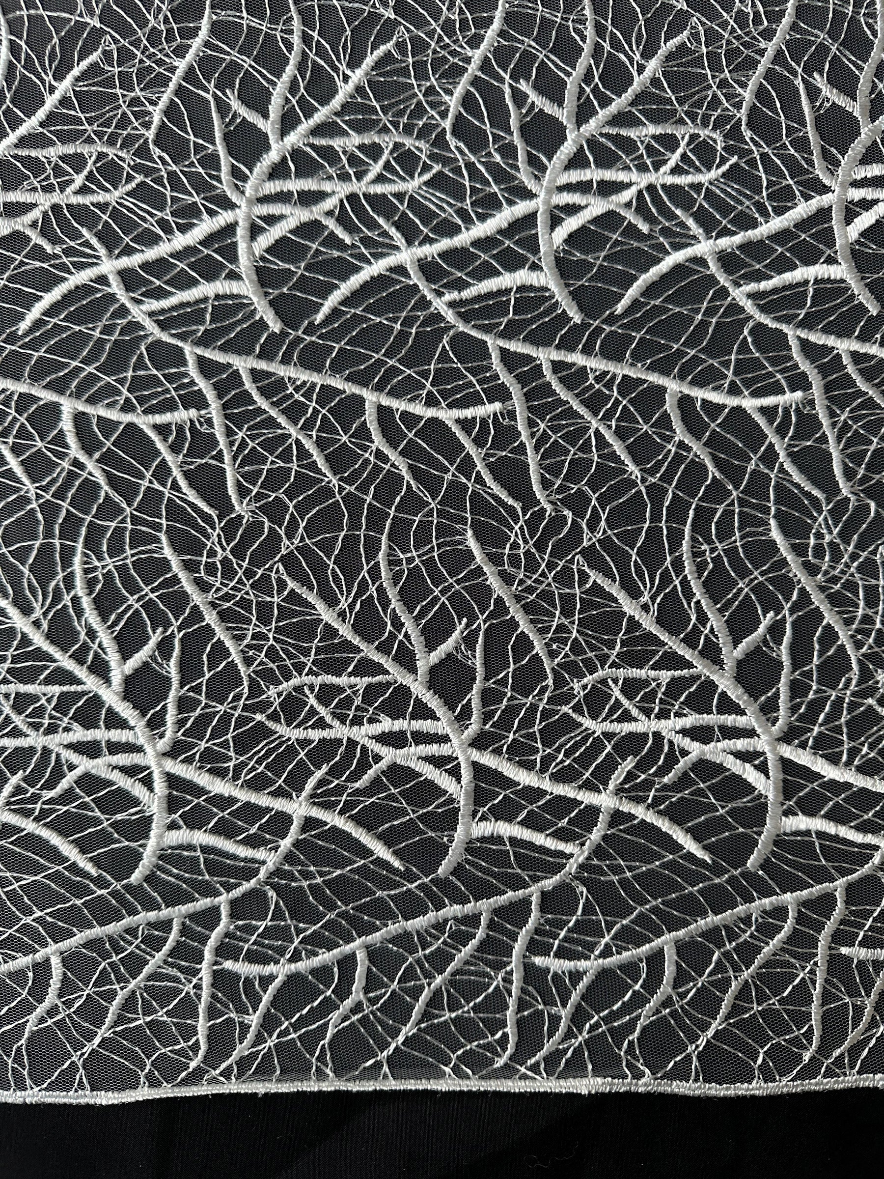 Dentelle florale contemporaine ivoire - EB5012