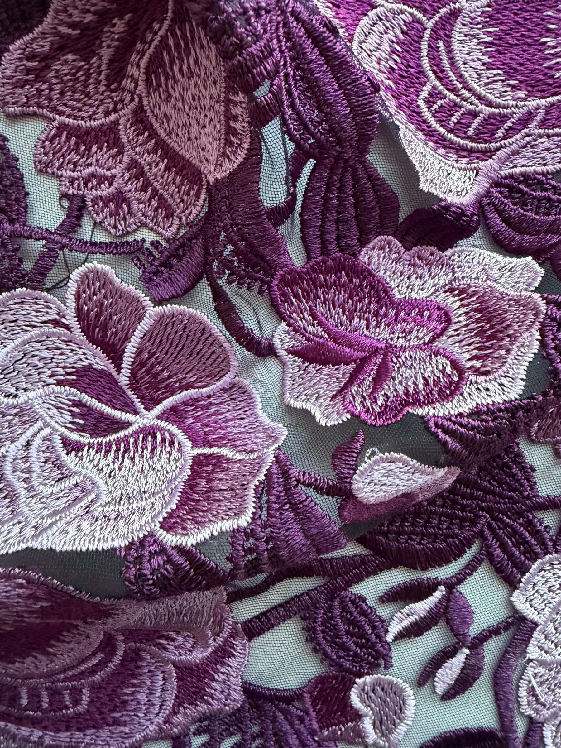 Dentelle brodée violette - EB5024