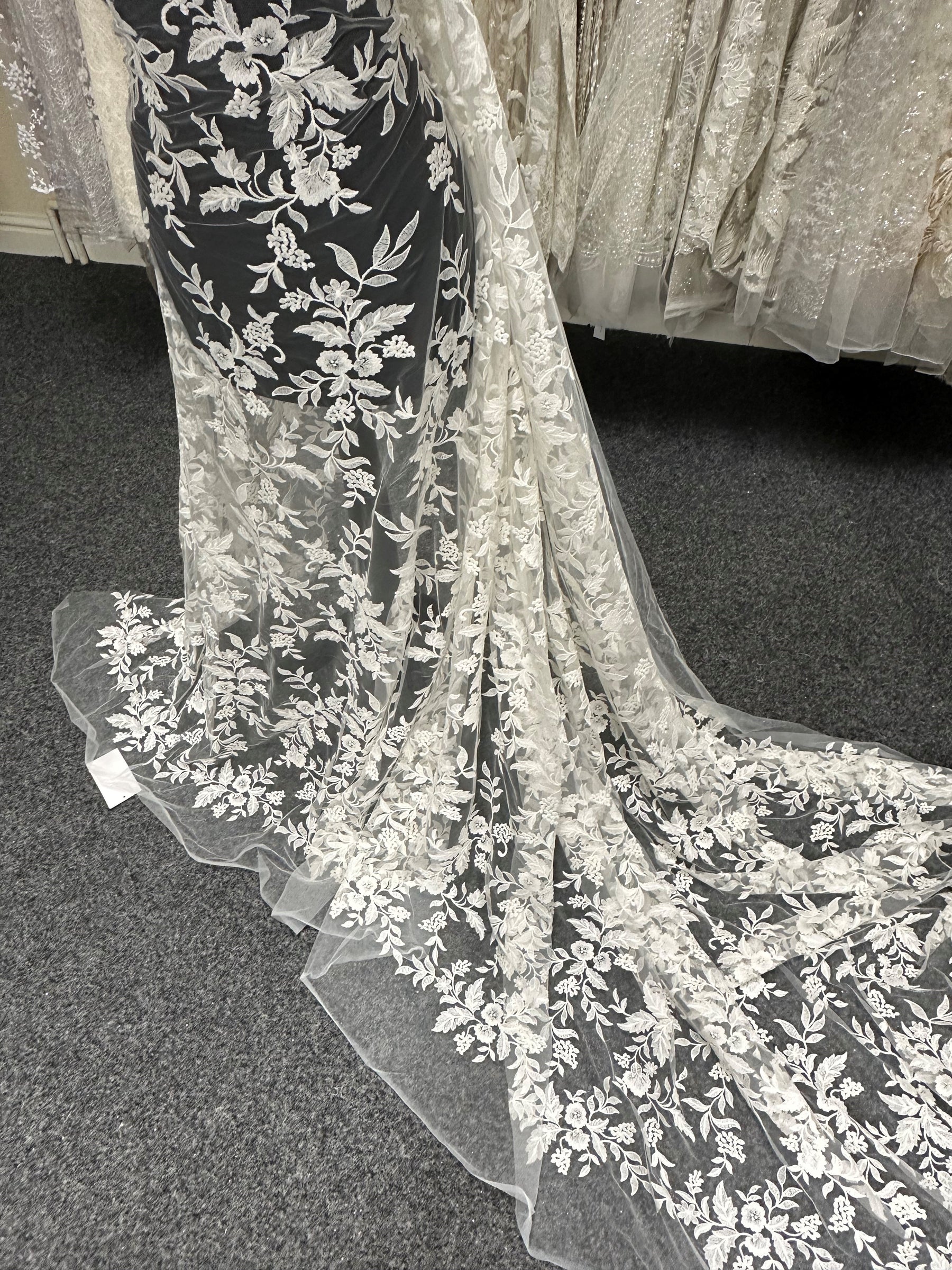 Dentelle brodée ivoire - EB5039