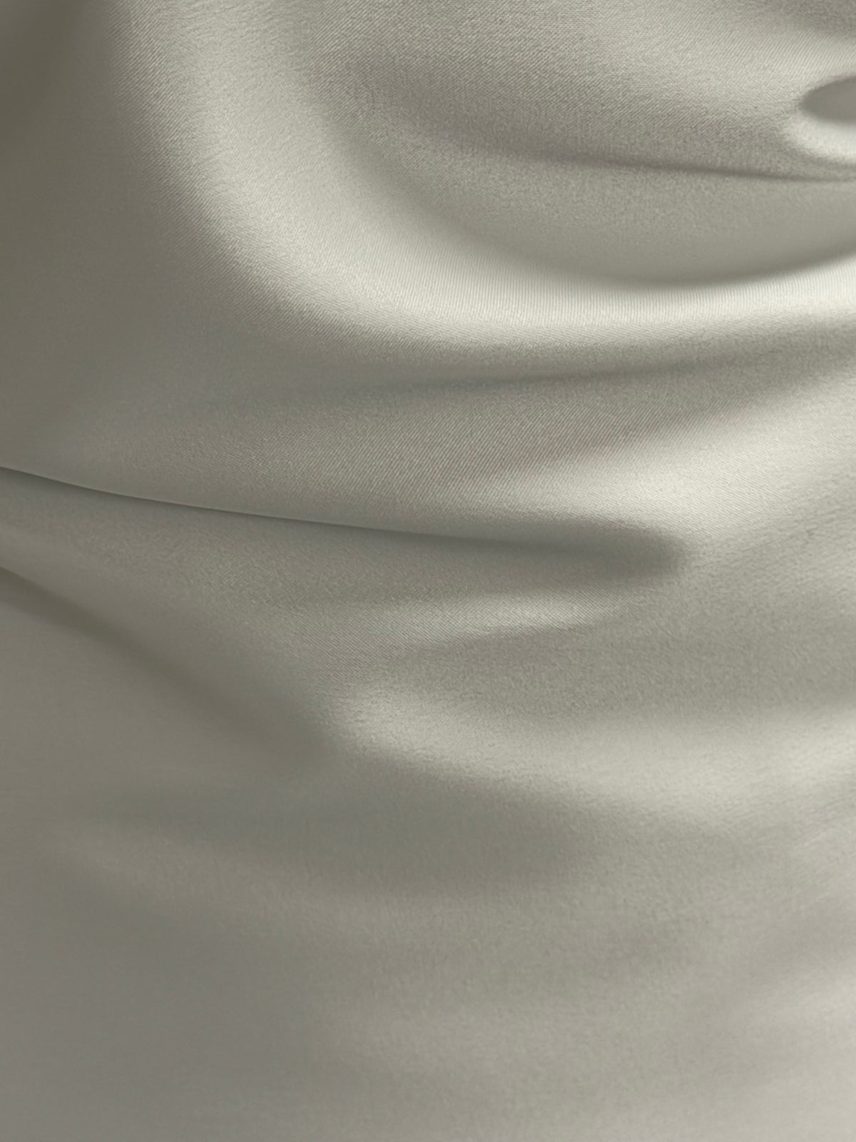 Satin duchesse en polyester lycra ivoire - P83