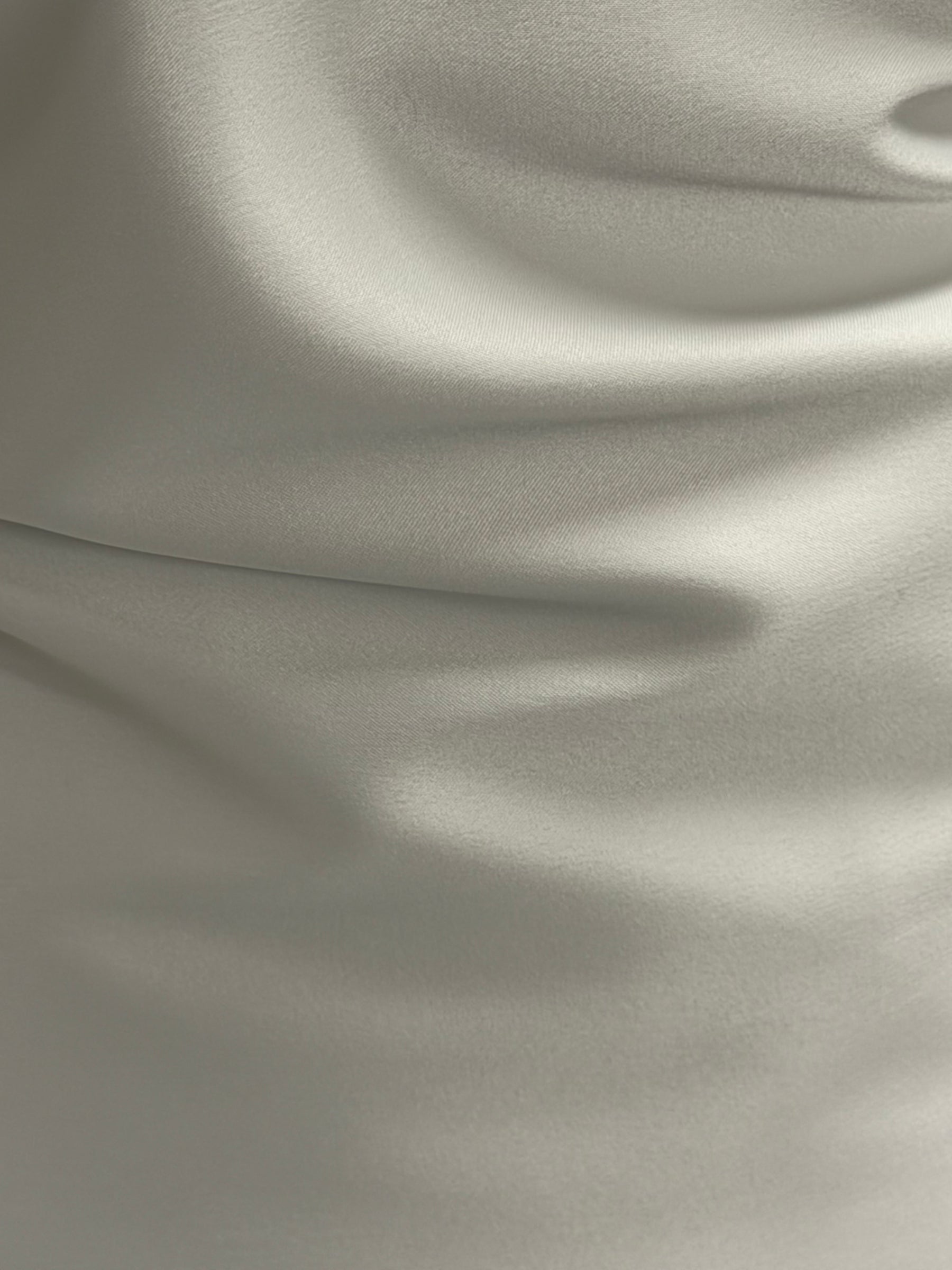 Satin duchesse en polyester lycra ivoire - P83