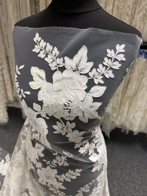 Dentelle brodée avec cordonnet ivoire italien - Elfin