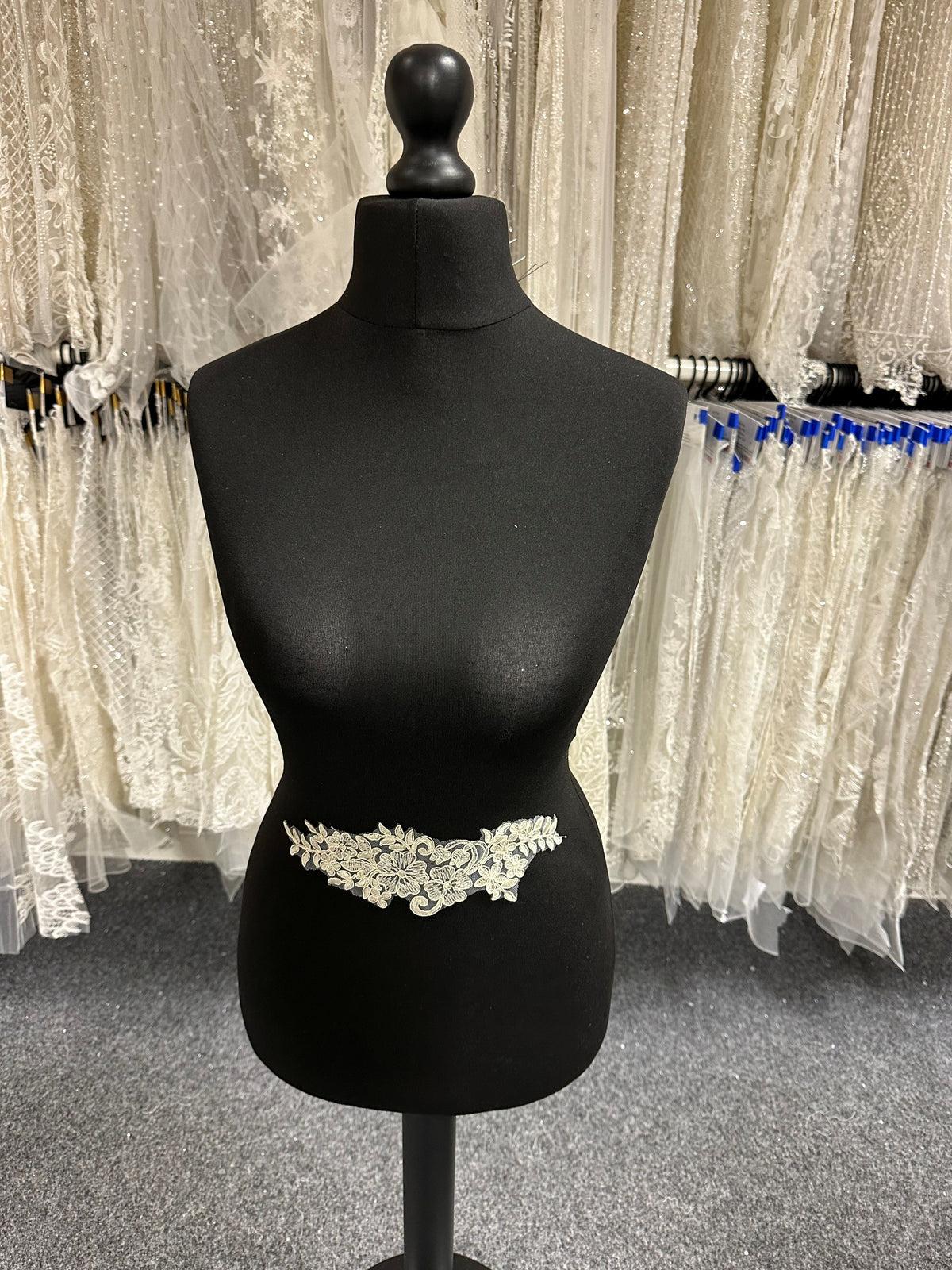 Applique en dentelle cordée champagne - Fiançailles