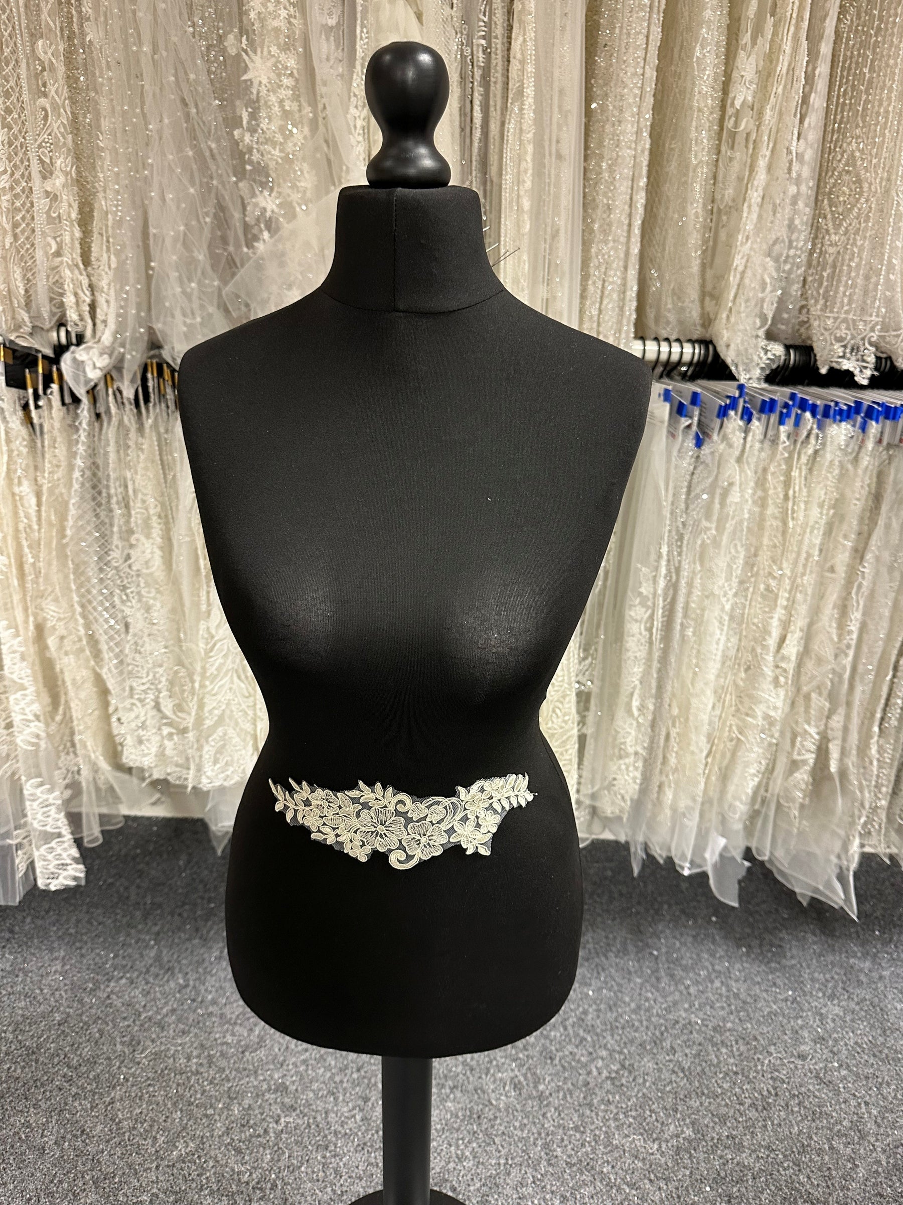 Applique en dentelle cordée champagne - Fiançailles