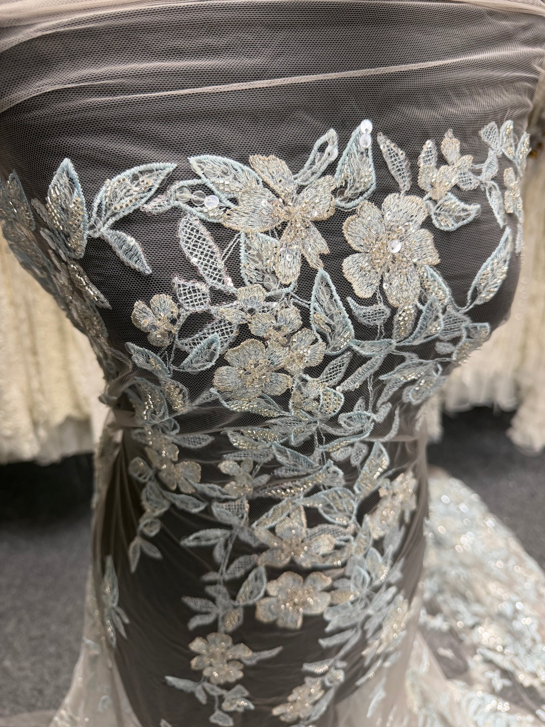 Tulle brodé de perles gris/bleu - EB1085