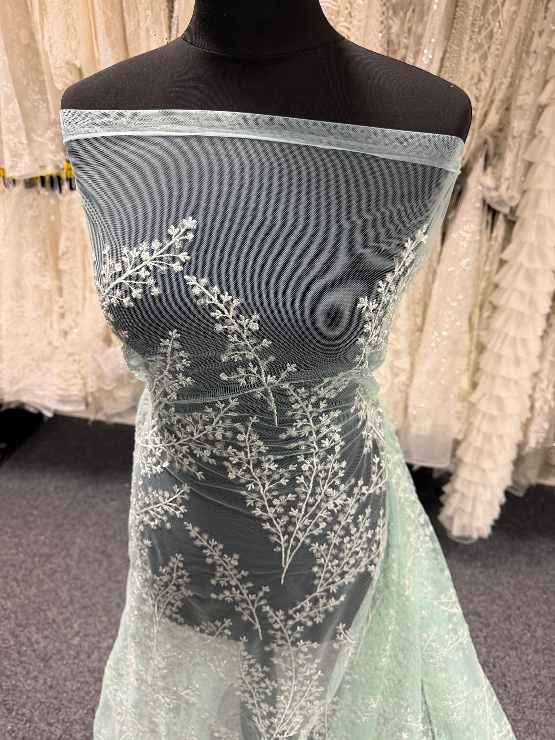 Dentelle à paillettes vert clair - EB3065