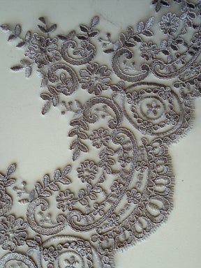 Galon de dentelle cordée grise - T623