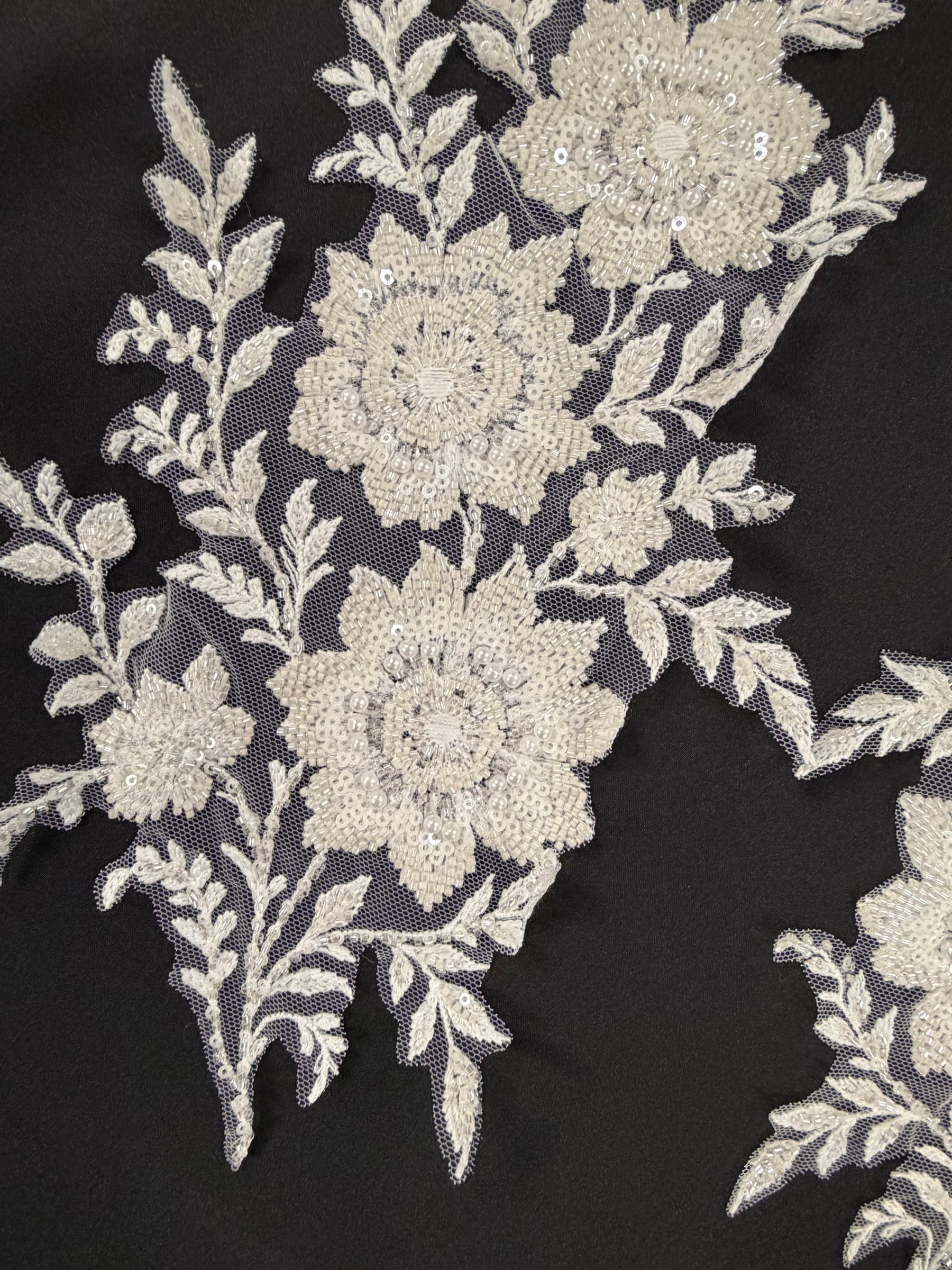 Appliques en dentelle perlée ivoire - Wylie