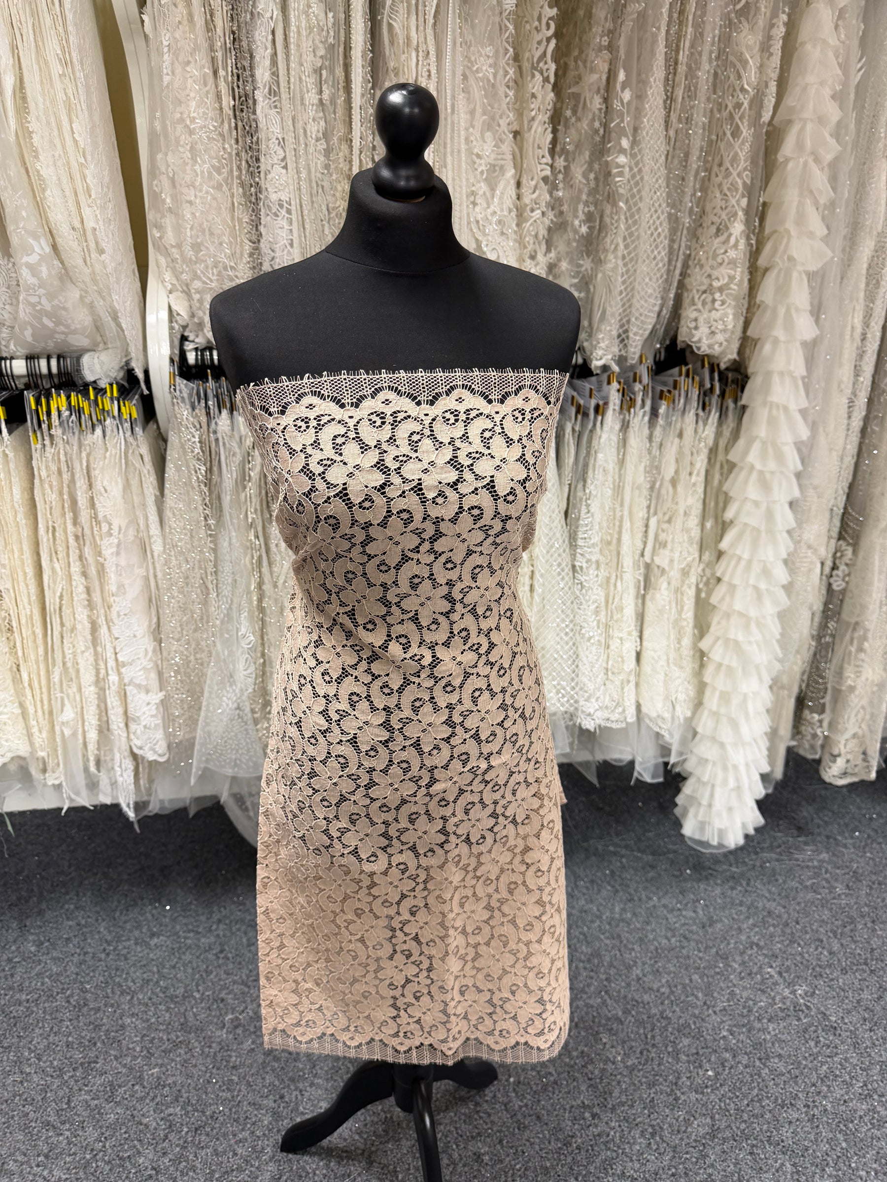 Dentelle française Cordonnet - café - LA4008