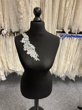 Applique en dentelle cordée ivoire - Pardonnez