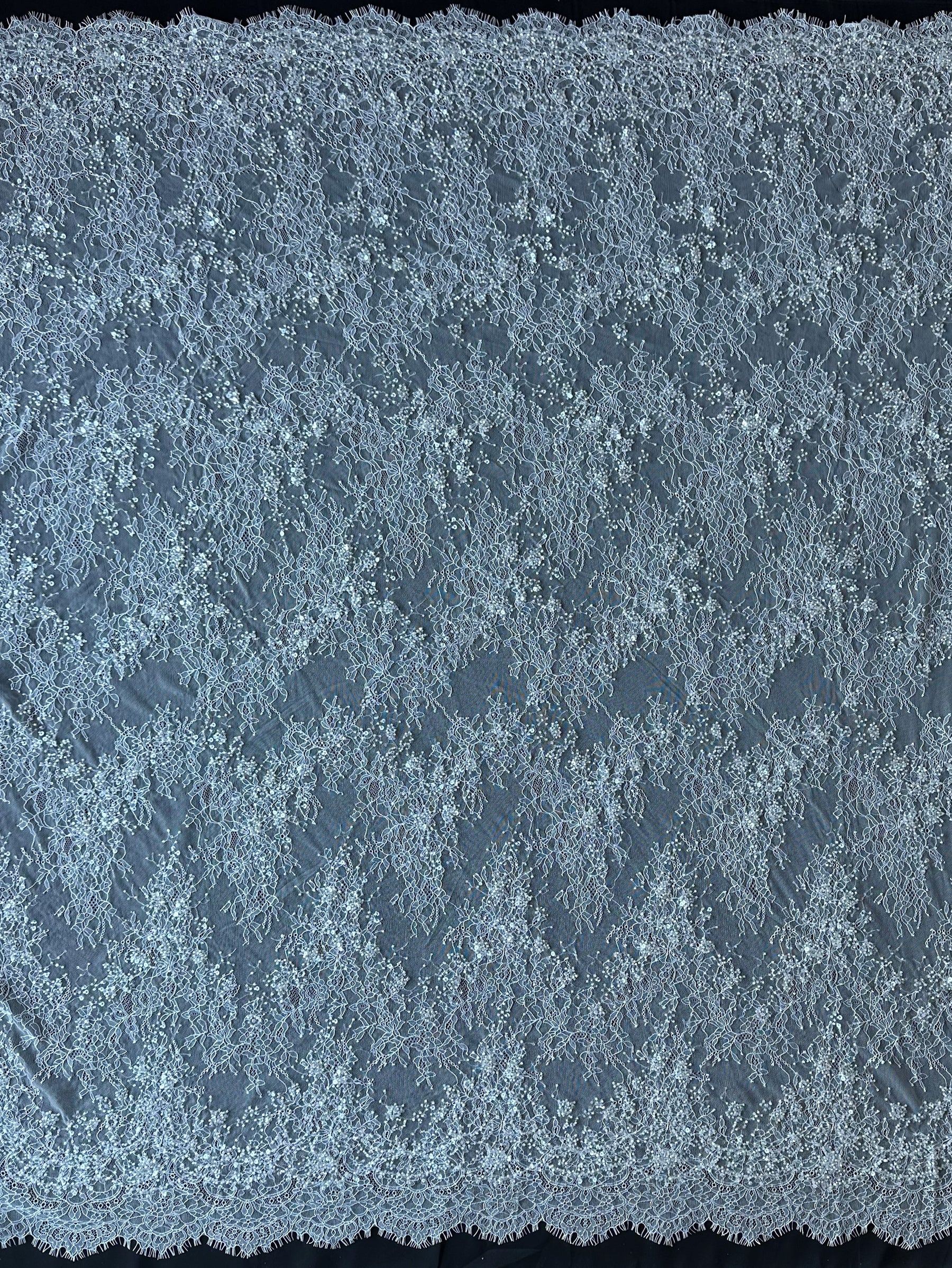 Dentelle ivoire à cordons et paillettes - Fronnie 
