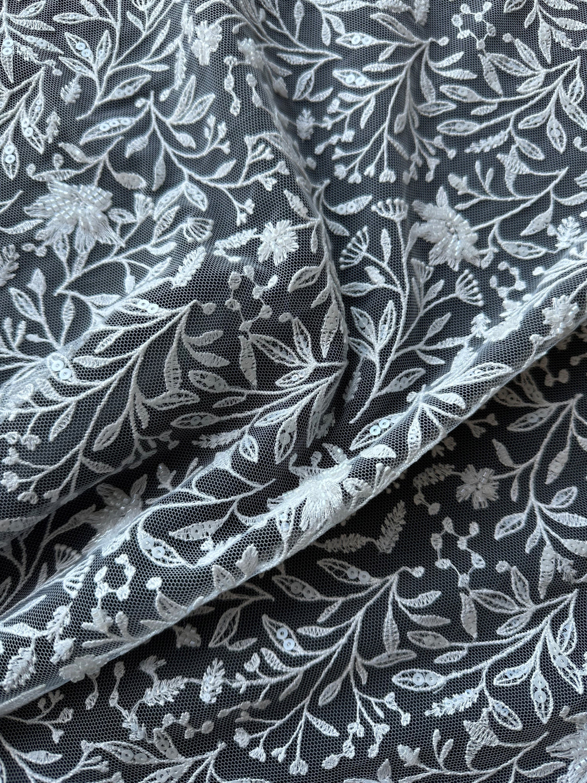 Dentelle brodée de perles ivoire - Minka 