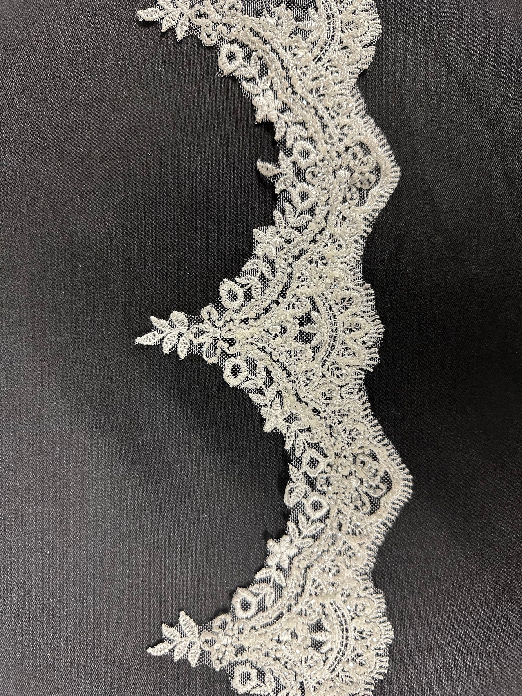 Bordure en dentelle perlée ivoire - Hada (CF Hannah)
