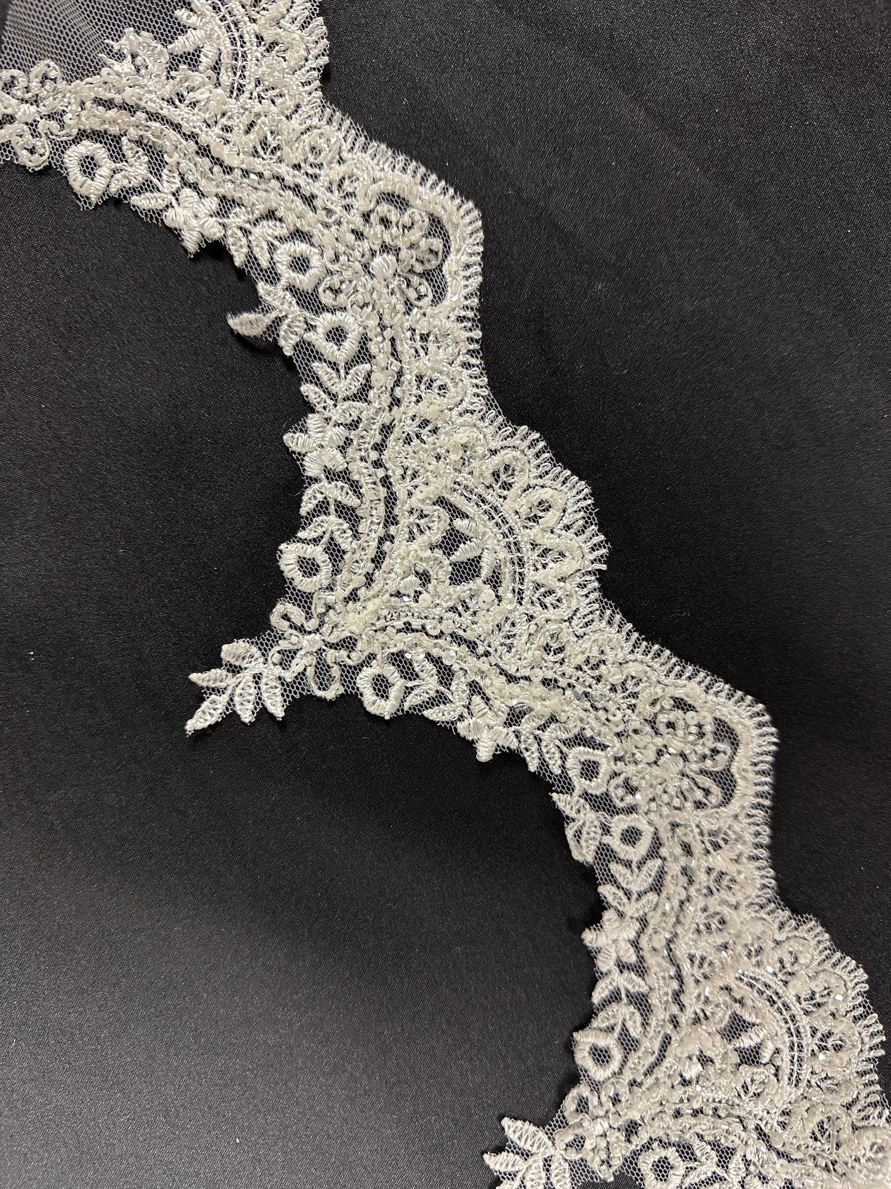 Bordure en dentelle perlée ivoire - Hada (CF Hannah)