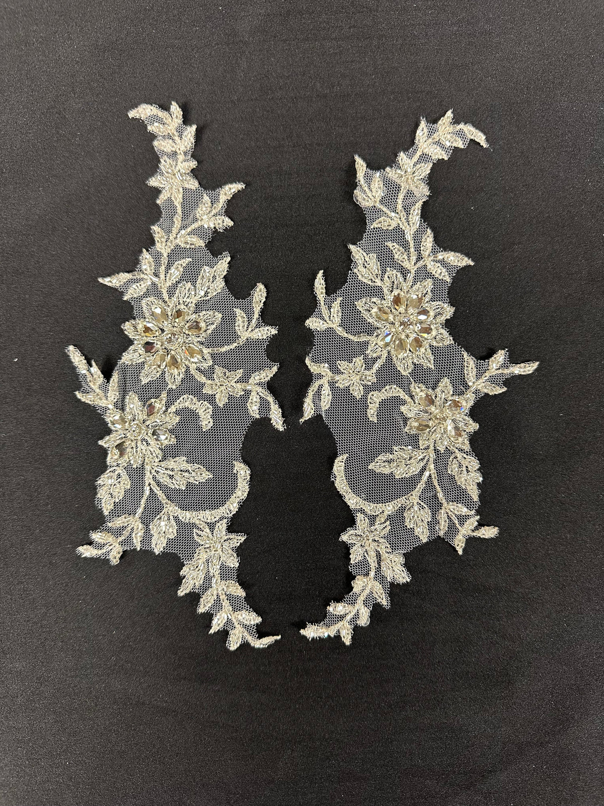 Appliques ornées de cristaux et de sequins - Fame