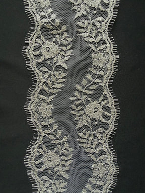 Silver Chantilly Lace Trim - EE4003