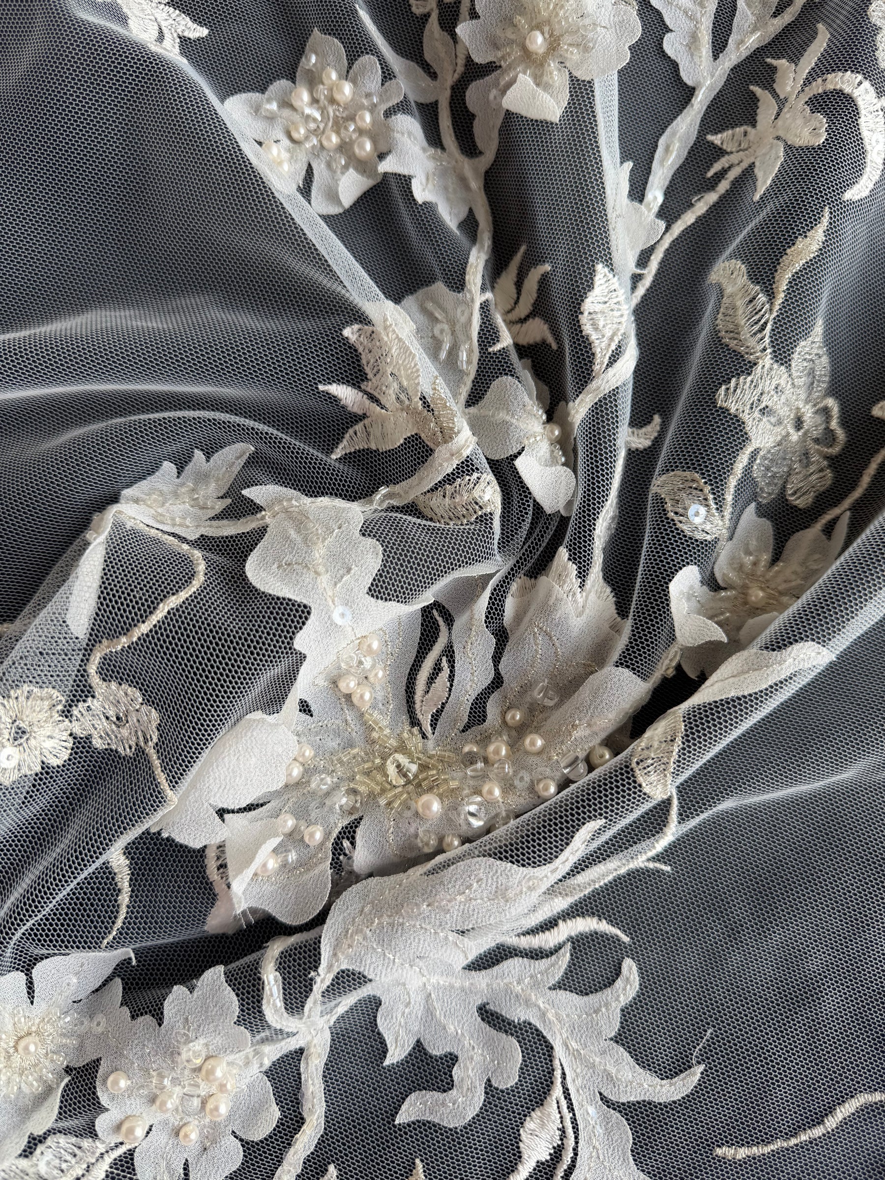 Dentelle brodée ivoire - EB1015