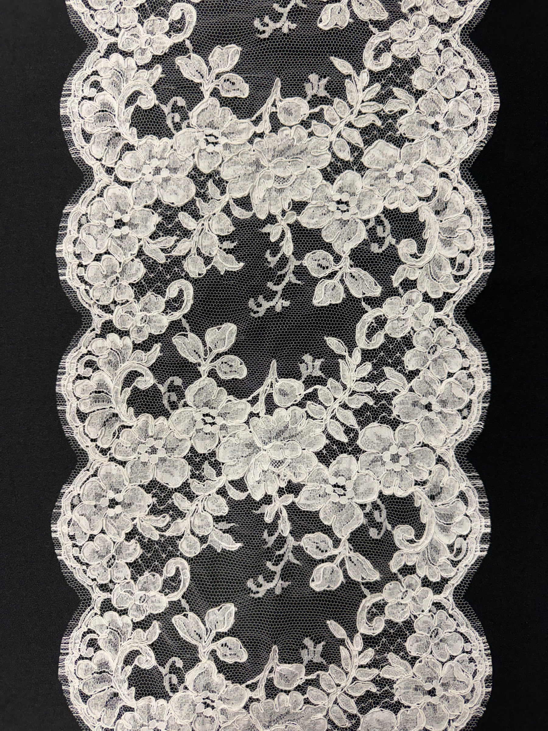 Ivory Corded Chantilly Lace Trim - Rio
