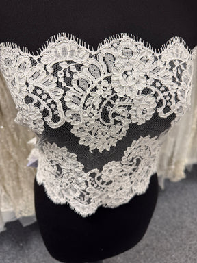 Bordure en dentelle Chantilly ivoire cordée – Sudaba