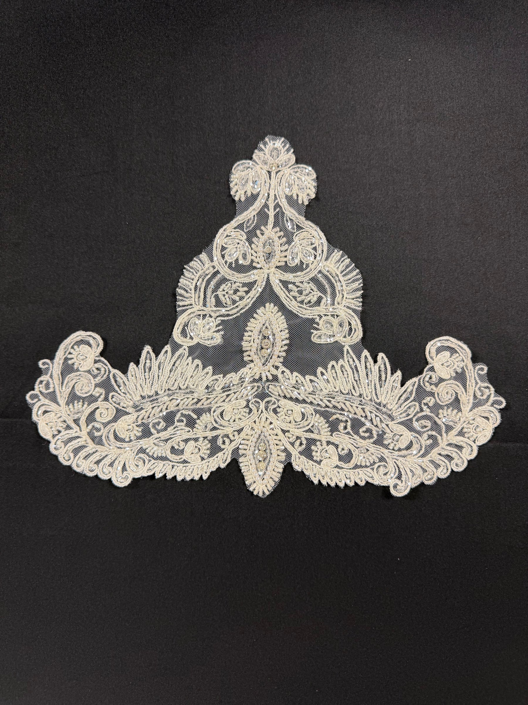 Appliqué de perles ivoire - T816