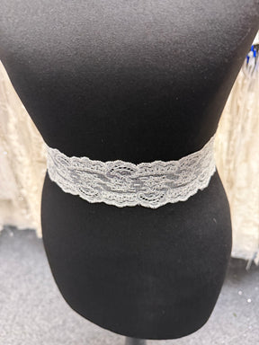 Ivory French Lace Trim  - T596