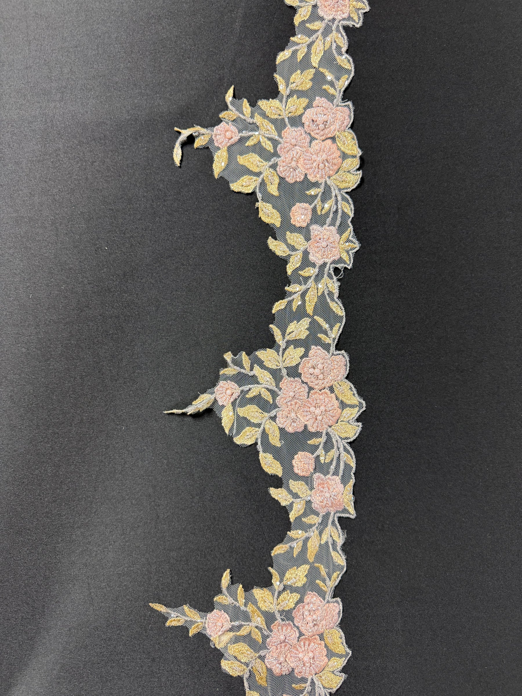 Bordure en dentelle rose poudree – Jessica.
