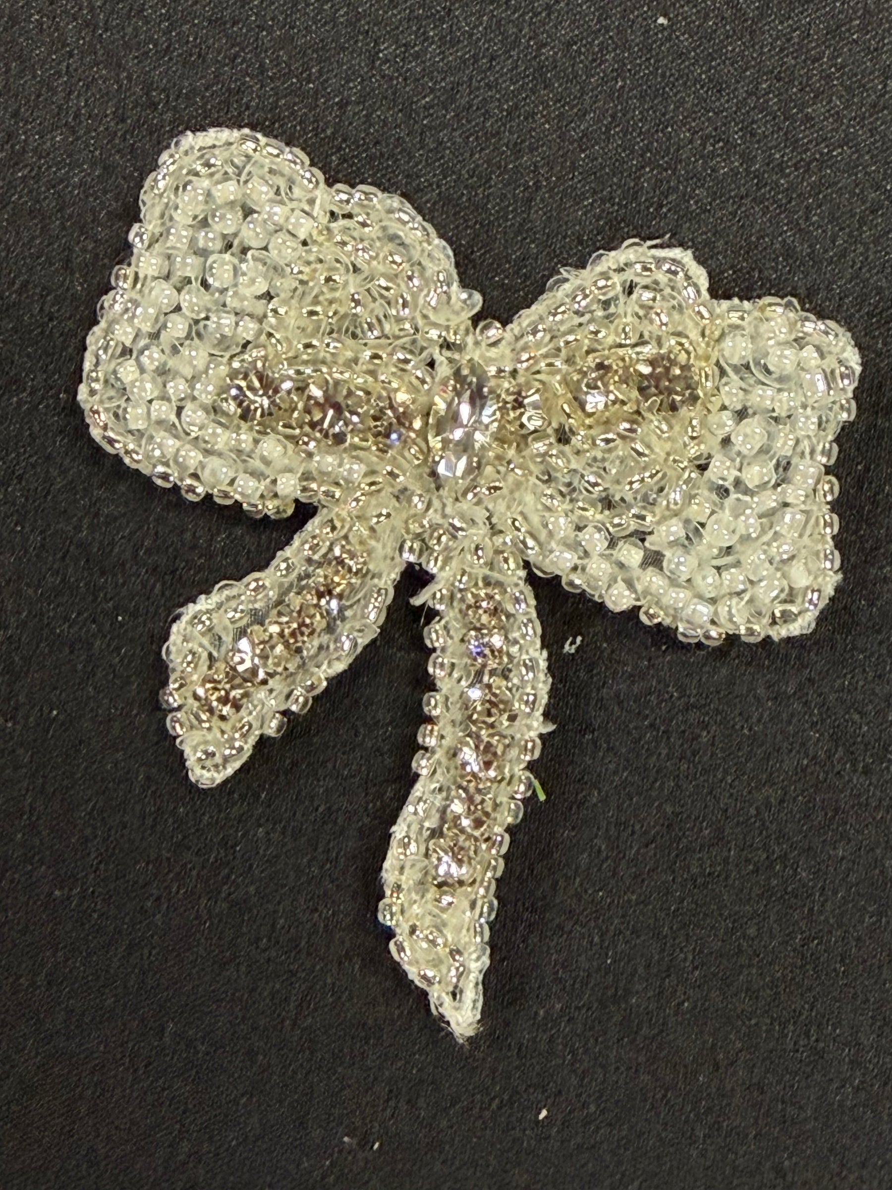 Ivory Bow Shaped Motif - T895