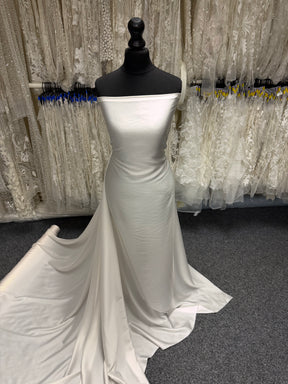 Satin de polyester ivoire pâle - P78