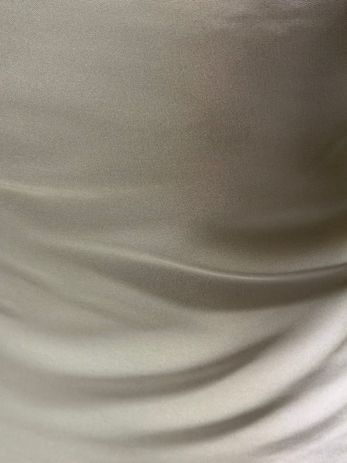 Satin de polyester ivoire pâle - P78